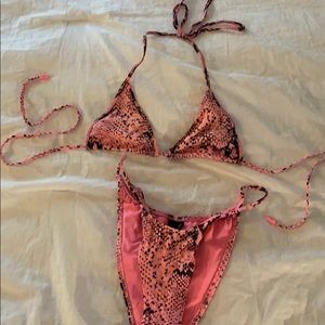 Triangl Twinne Pink Python Bikkini